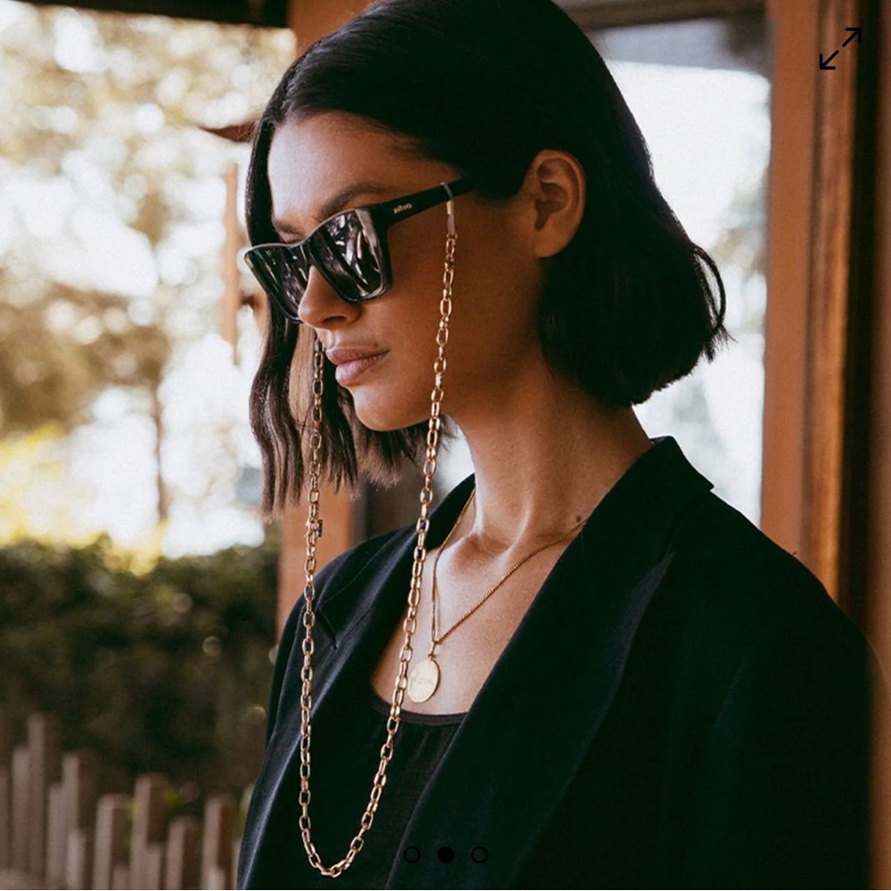 NWOT REVO sunglass eyeglass chain lanyard